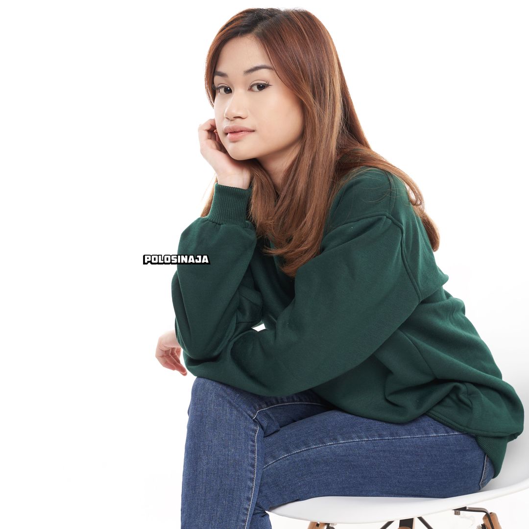 BASIC SWEATER - HIJAU BOTOL