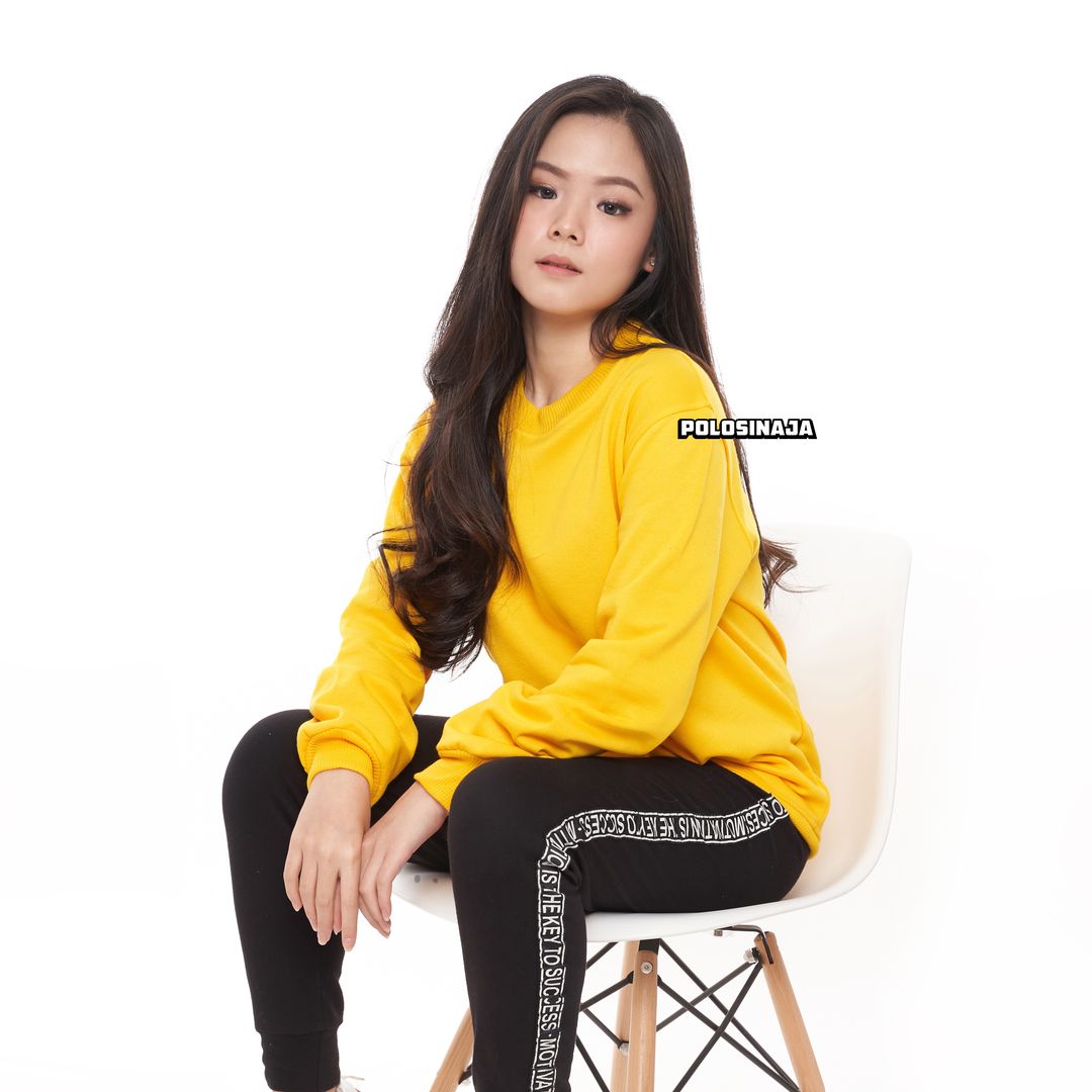 BASIC SWEATER - YELLOW