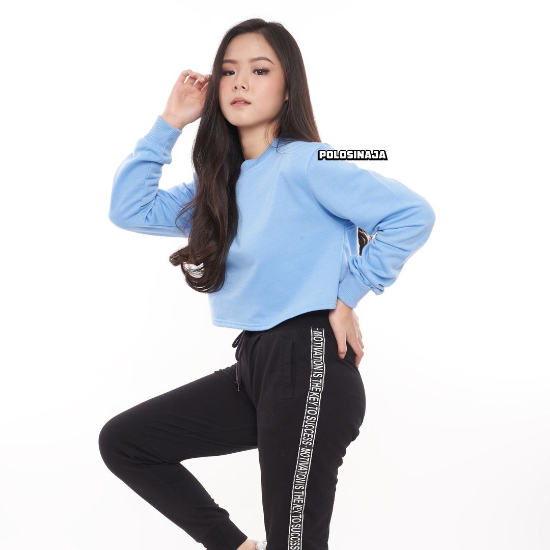 CROP SWEATER - BABY BLUE